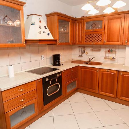 Ugodan I Luksuzan Apartman Баня-Лука Экстерьер фото