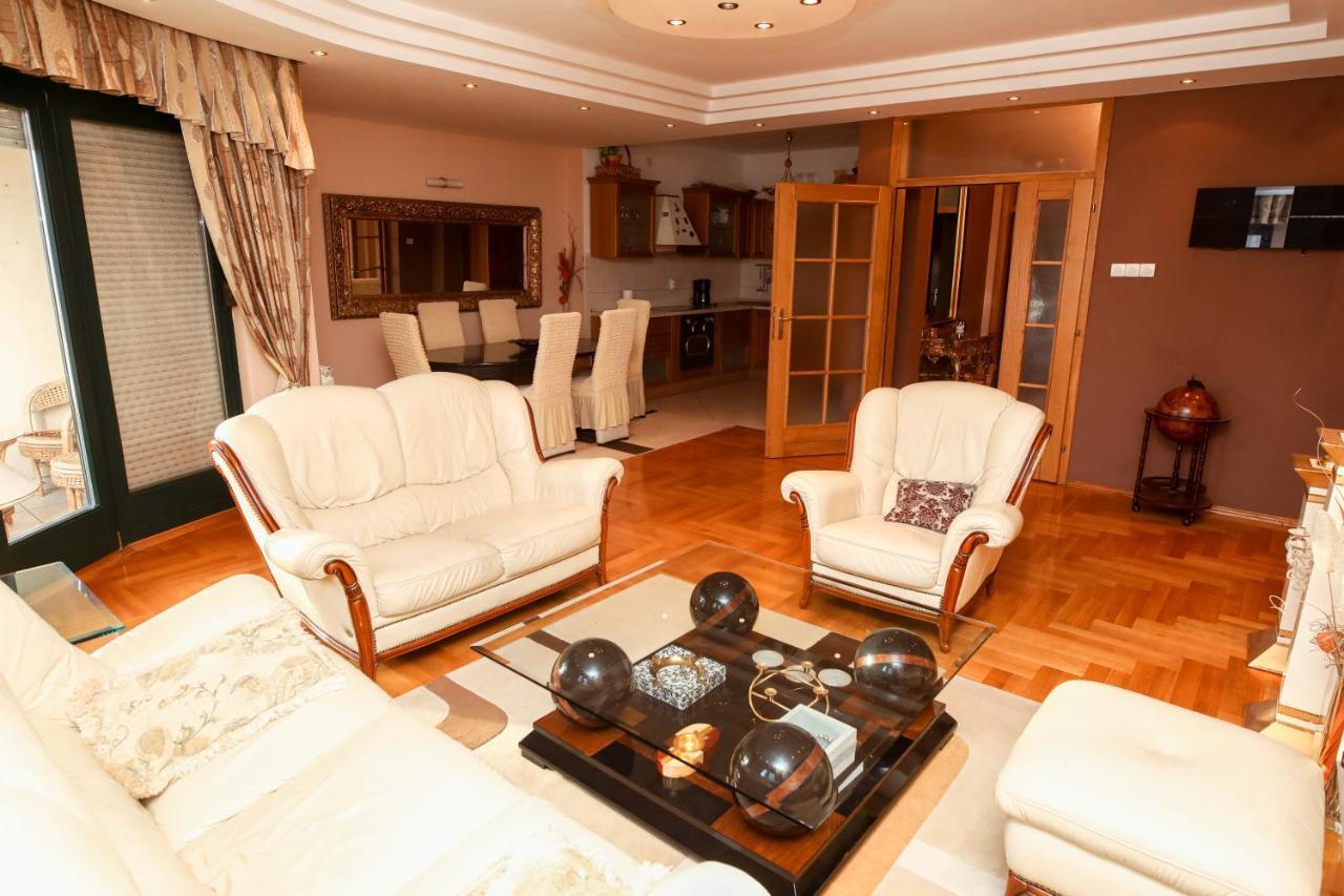 Ugodan I Luksuzan Apartman Баня-Лука Экстерьер фото